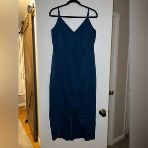 :Sleeveless,spaghetti straps,deep v neckline, front cross slit zipper closure